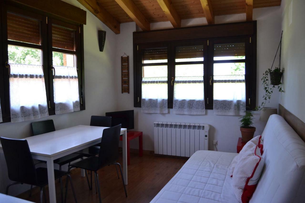 Apartamentos Rurales La Cirigueena Oles Exterior photo